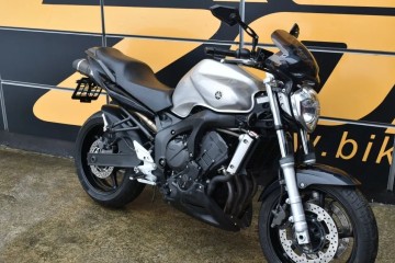 GWARANCJA/RATY/TRANSPORT Fazer LeoVince Carbon 2005 Bezwypadkowy